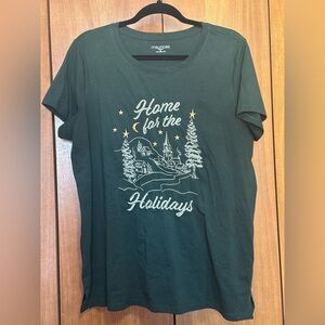 Maurices Dark Green Holiday Graphic Short Sleeve Tee with Gold Accents